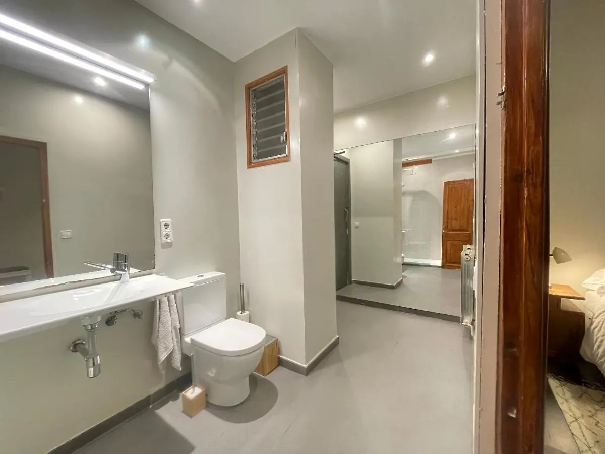 The Best Room In The Gothic Quarter With Suite Bathroom Barcelona 0*,  Spanje